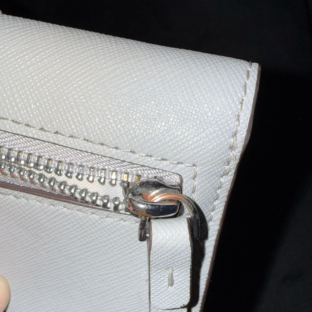 Kate Spade bifold wallet - Picture 5 of 8
